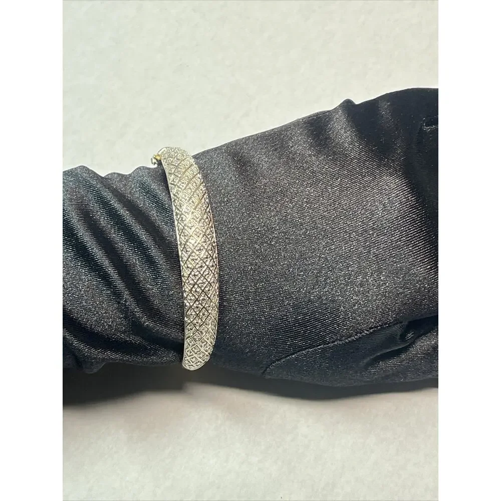 Unbranded vintage gold